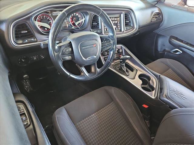 Used 2018 Dodge Challenger SXT RWD image 10