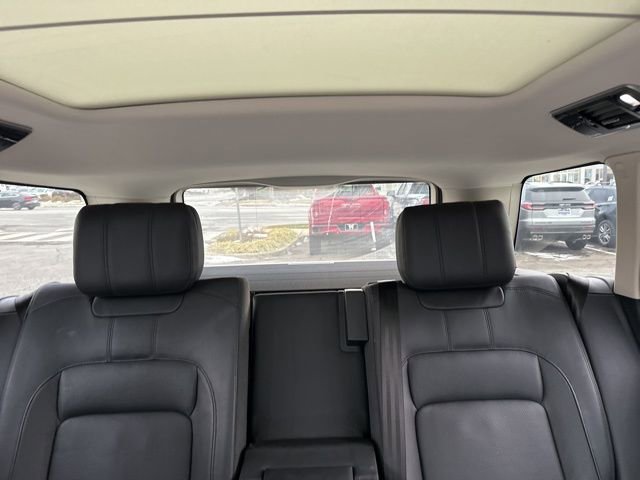 Used 2018 Land Rover Range Rover HSE image 11