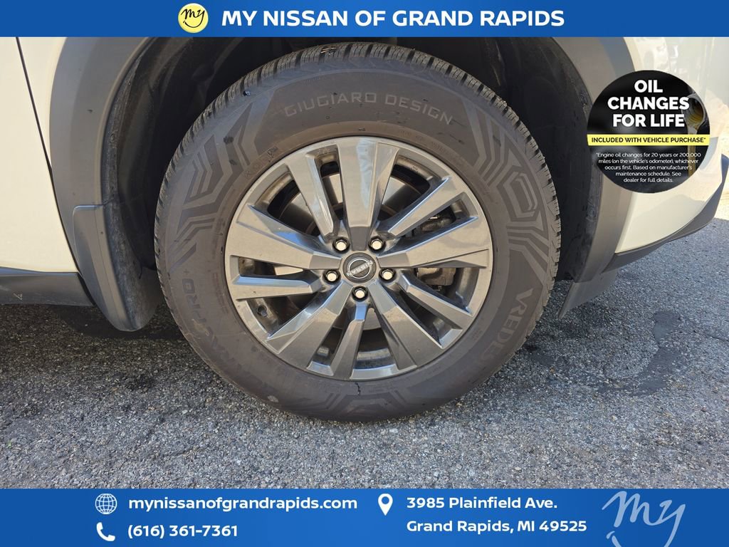 Used 2023 Nissan Pathfinder SV AWD/4WD image 33