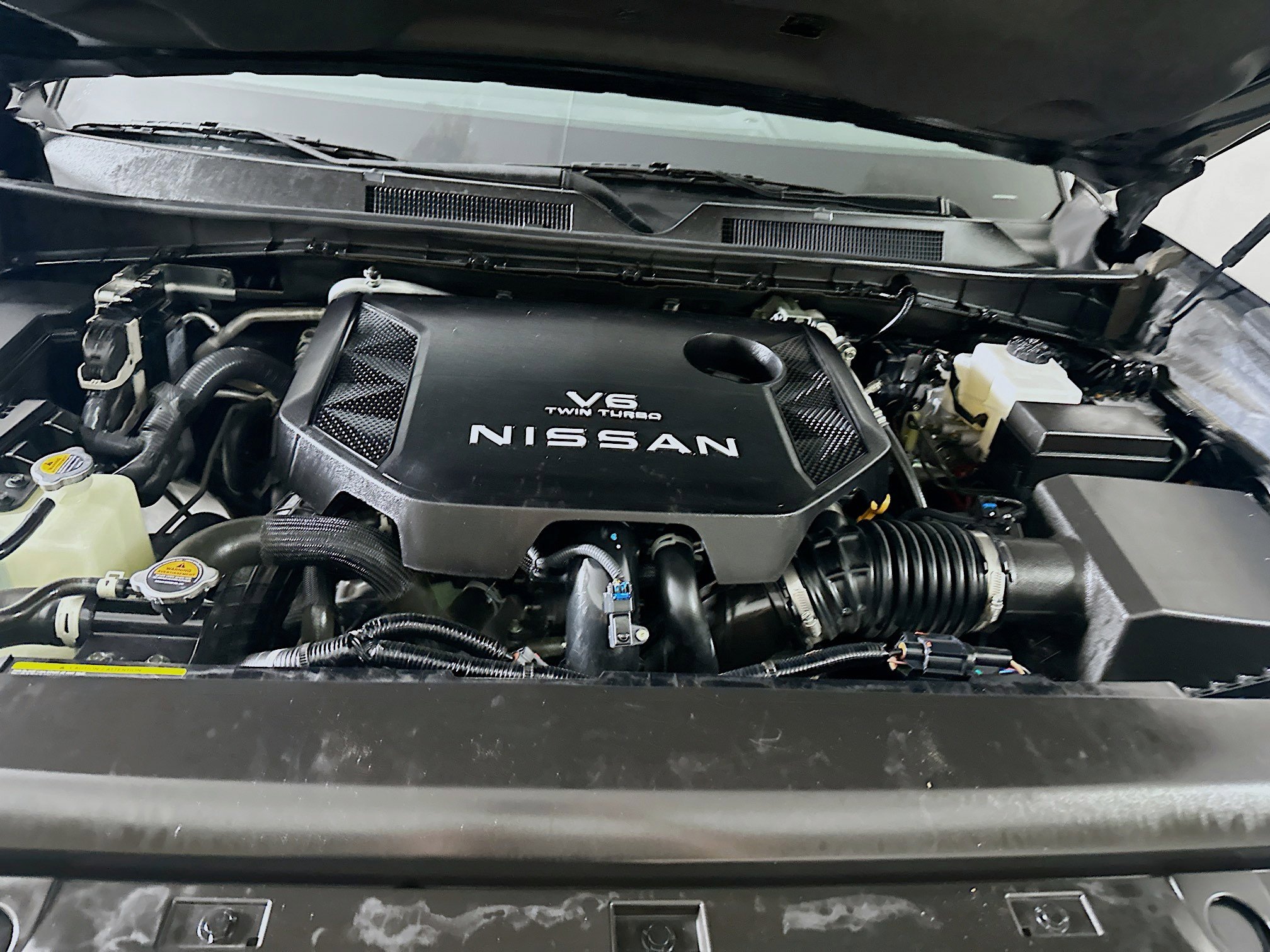 Used 2025 Nissan Armada SV image 33