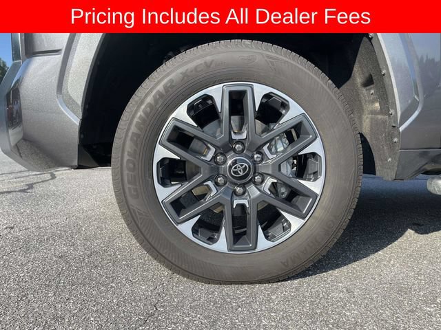 Used 2025 Toyota Tundra Limited AWD/4WD image 9