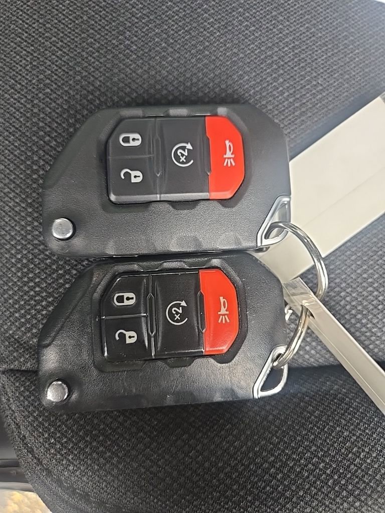 Used 2021 Jeep Gladiator Willys image 50