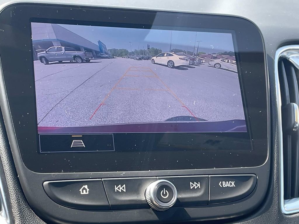 Used 2025 Chevrolet Malibu LT FWD image 18