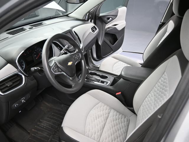 Used 2021 Chevrolet Equinox LS w/ LS Convenience Package image 21