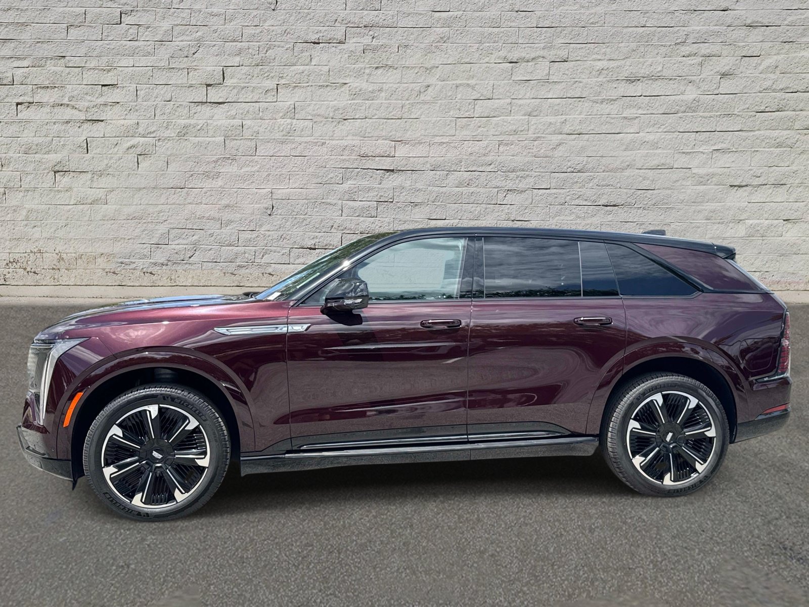 Certified 2025 Cadillac Escalade IQ Sport 2 AWD/4WD image 2