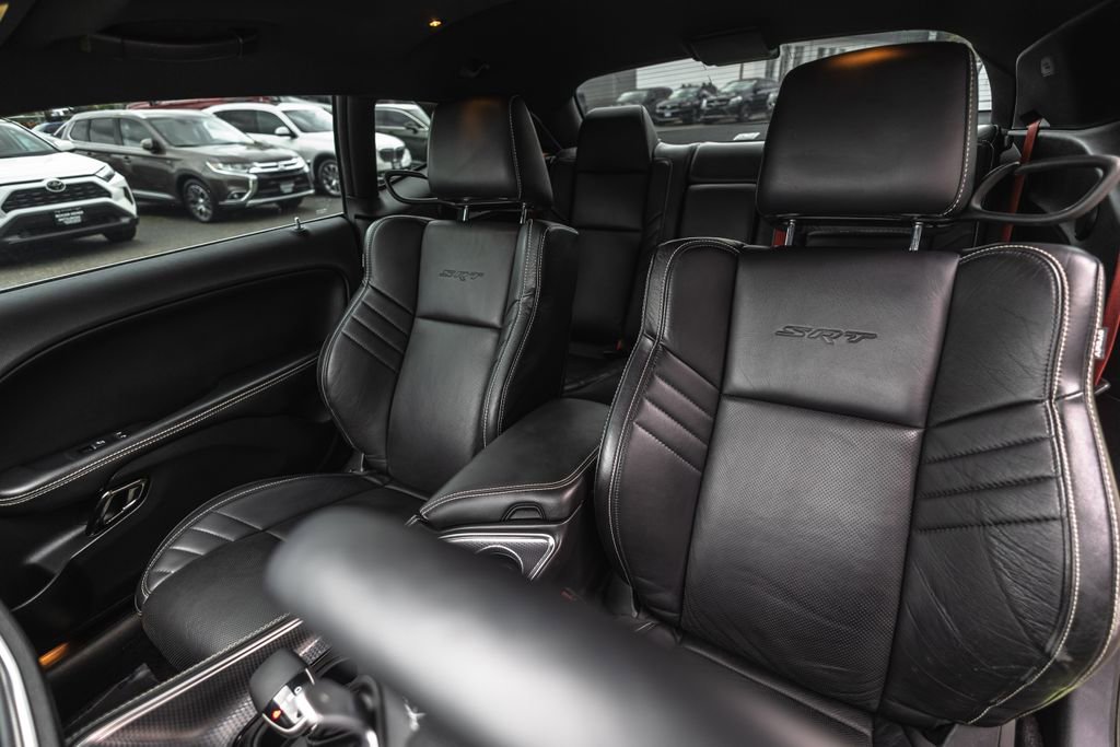 Used 2015 Dodge Challenger SRT Hellcat RWD image 18
