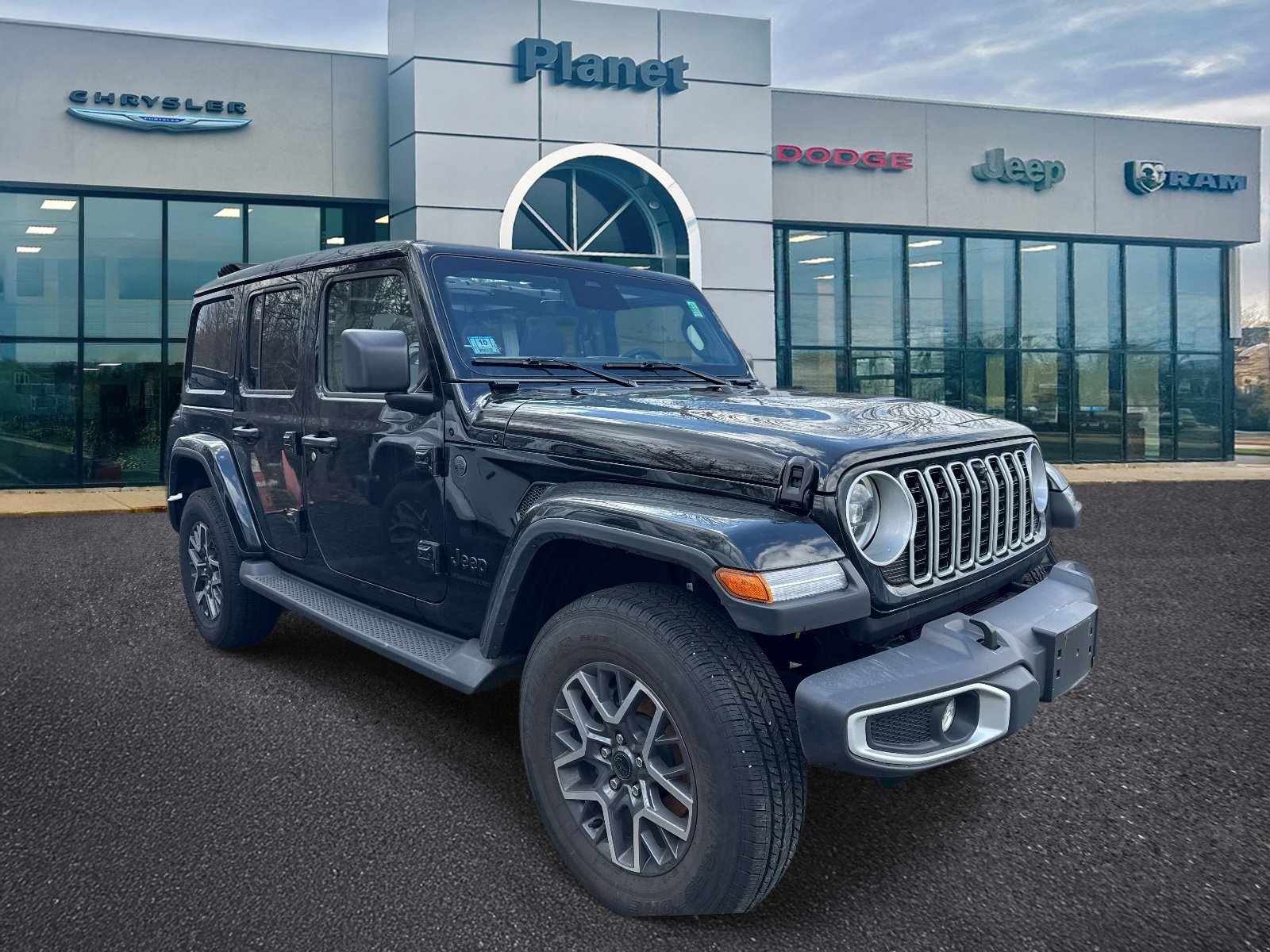 Used 2025 Jeep Wrangler Unlimited Sahara image 1