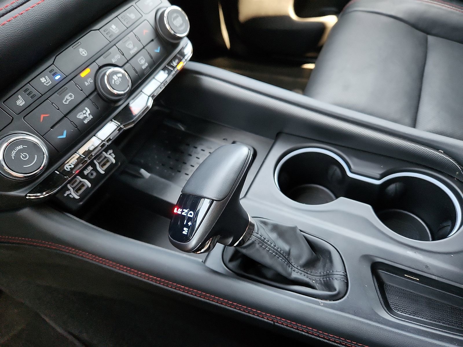 Used 2025 Dodge Durango GT image 25