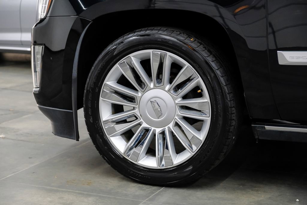 Used 2016 Cadillac Escalade Platinum RWD image 69