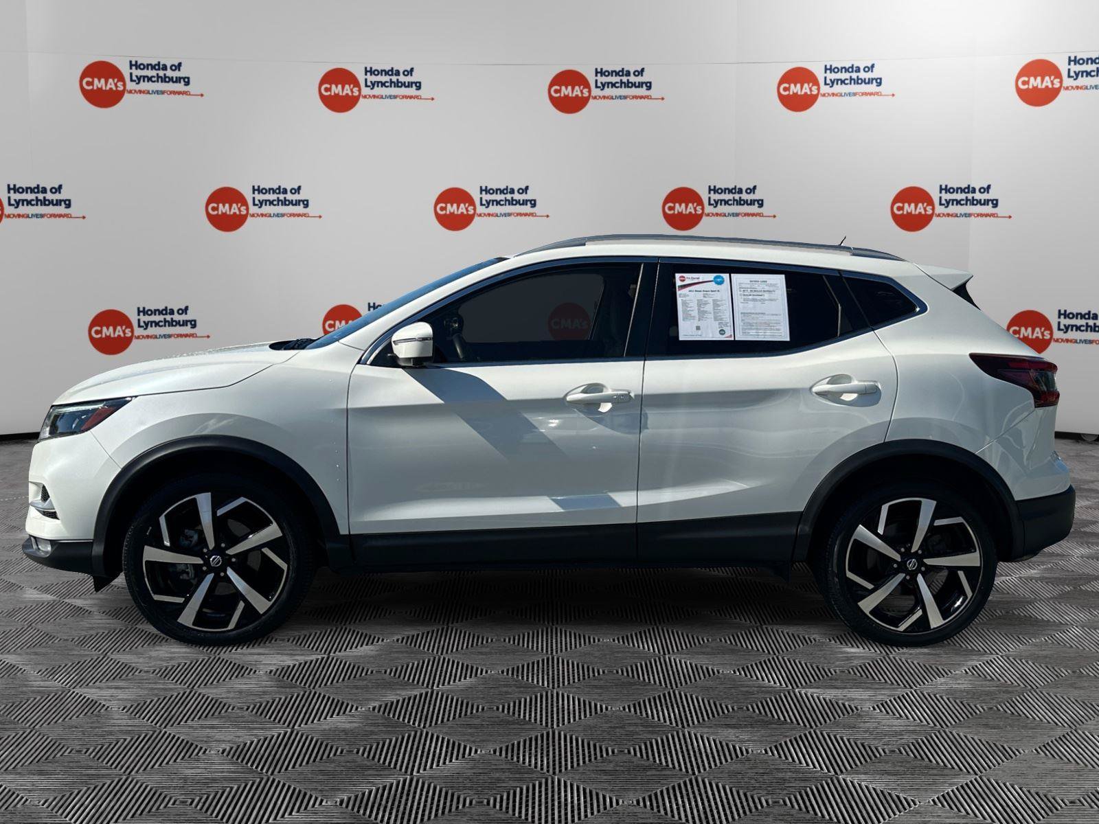Used 2022 Nissan Rogue Sport SL w/ Premium Package AWD/4WD image 2