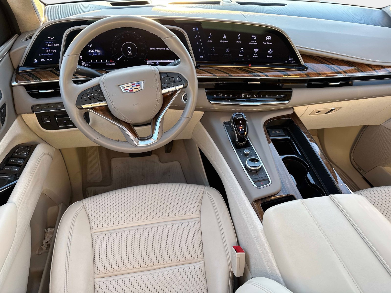 Used 2023 Cadillac Escalade Sport Platinum image 2