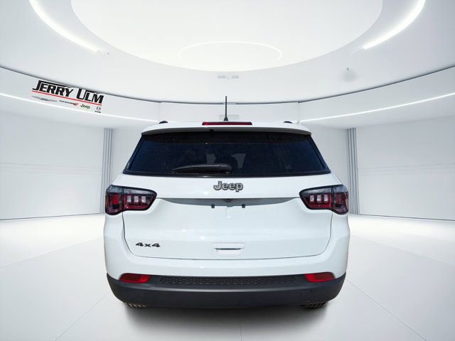 New 2026 Jeep Compass Latitude w/ Sun and Sound Group image 4