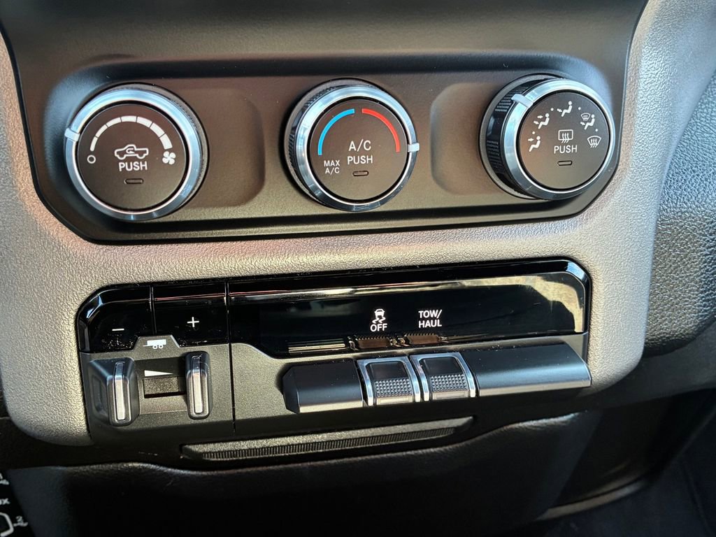 Used 2021 RAM 2500 Big Horn image 24