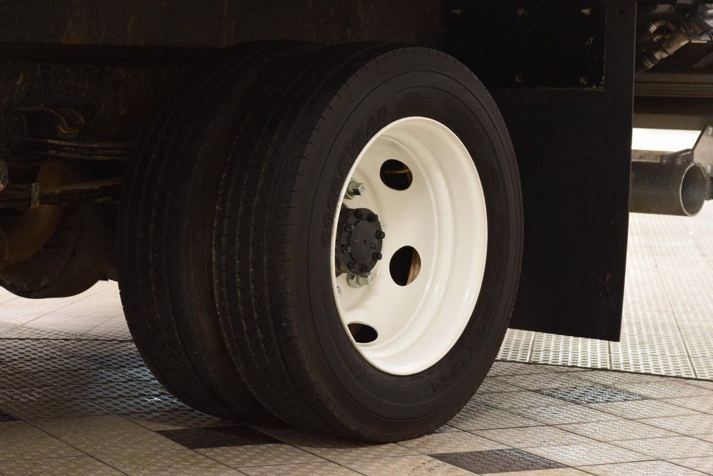 Used 2024 Chevrolet Low Cab Forward 5500XG image 17