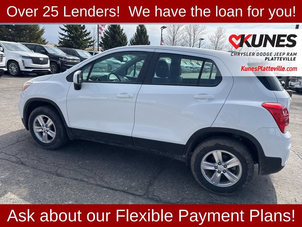 Used 2018 Chevrolet Trax LS AWD/4WD image 24