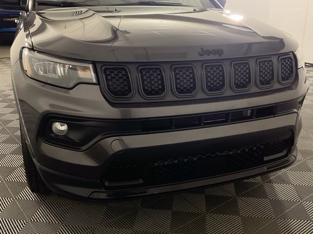 Used 2023 Jeep Compass Latitude AWD/4WD image 10