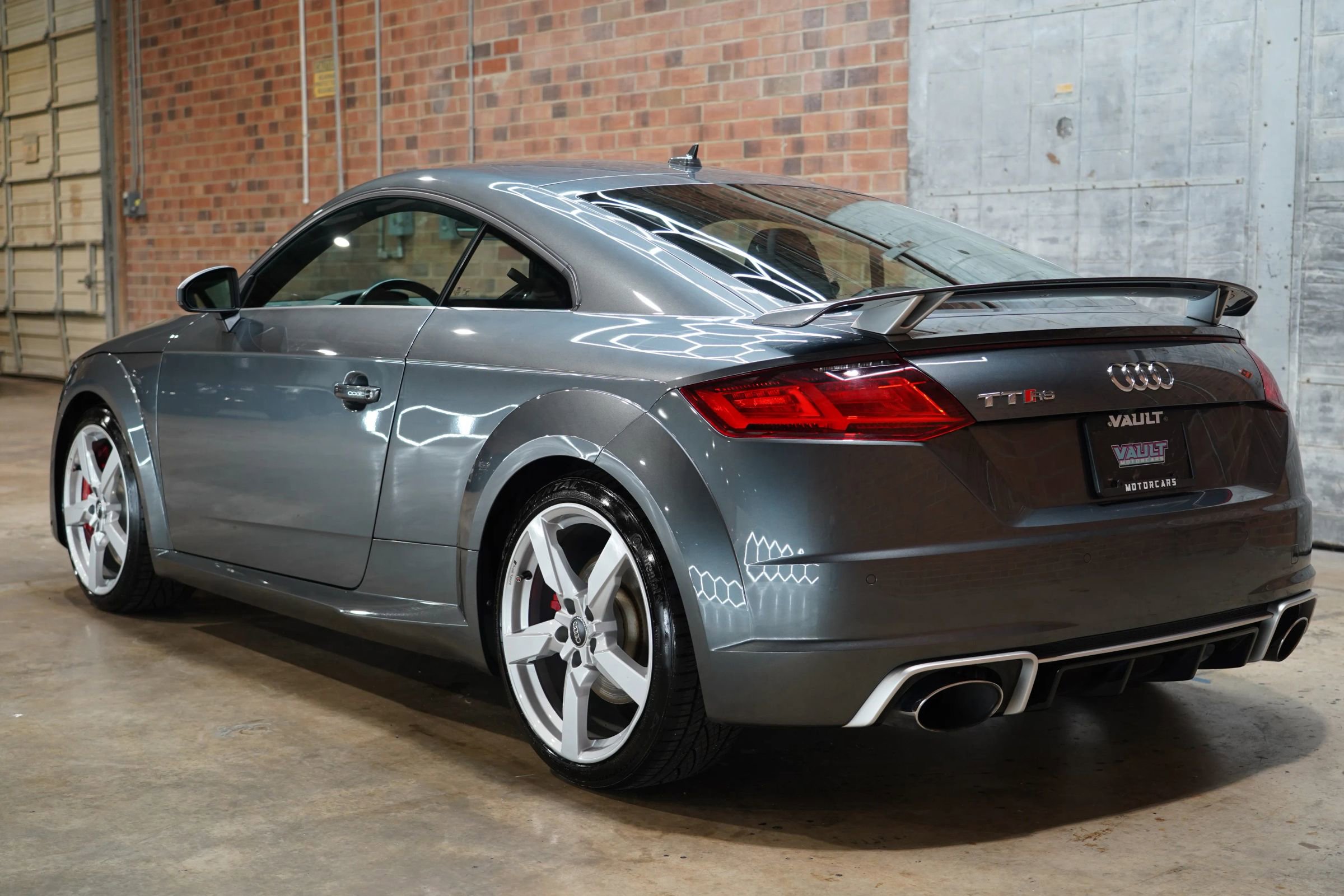 Used 2018 Audi TT RS w/ Technology Package image 15