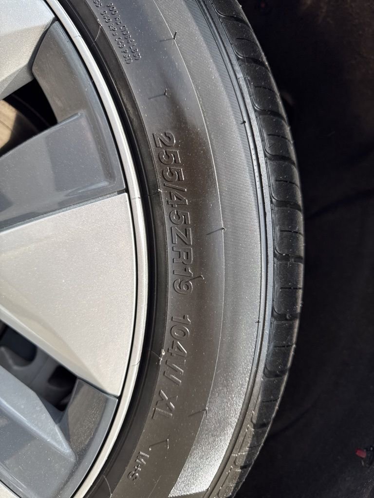 Used 2024 Tesla Model Y Long Range image 35