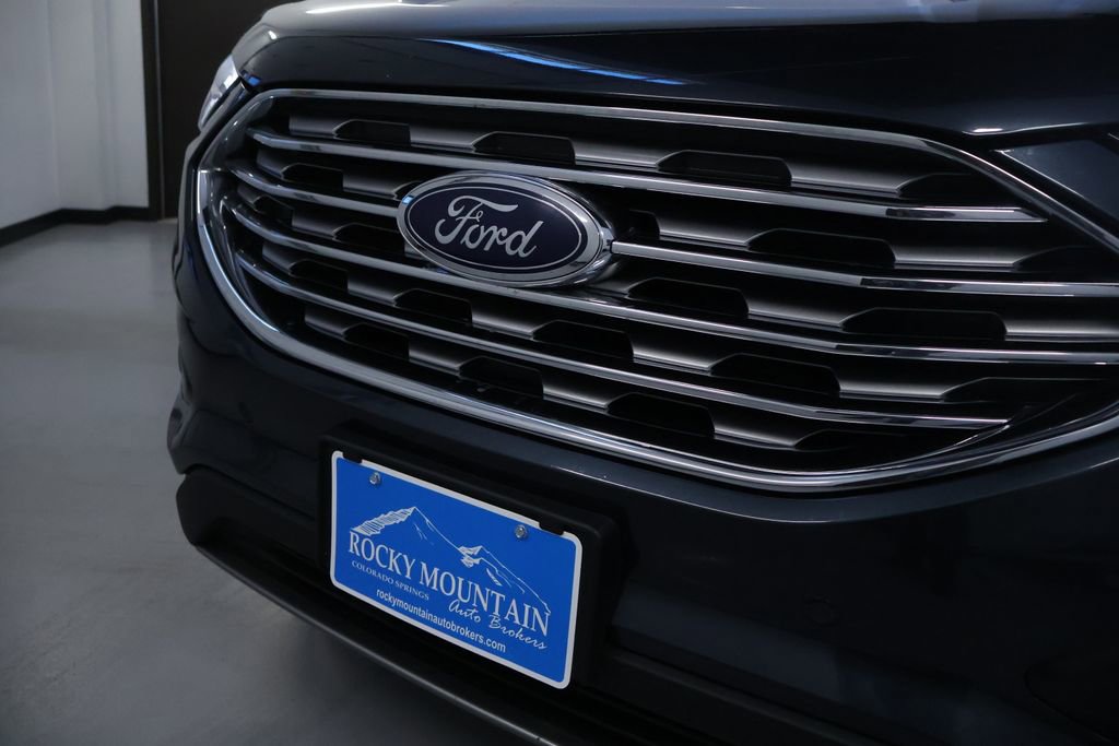 Used 2024 Ford Edge Titanium image 9