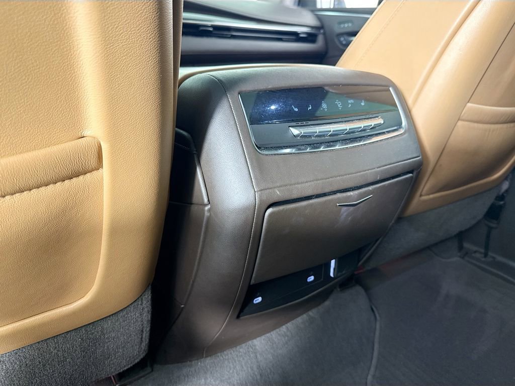 Used 2021 Cadillac Escalade ESV Premium Luxury image 16