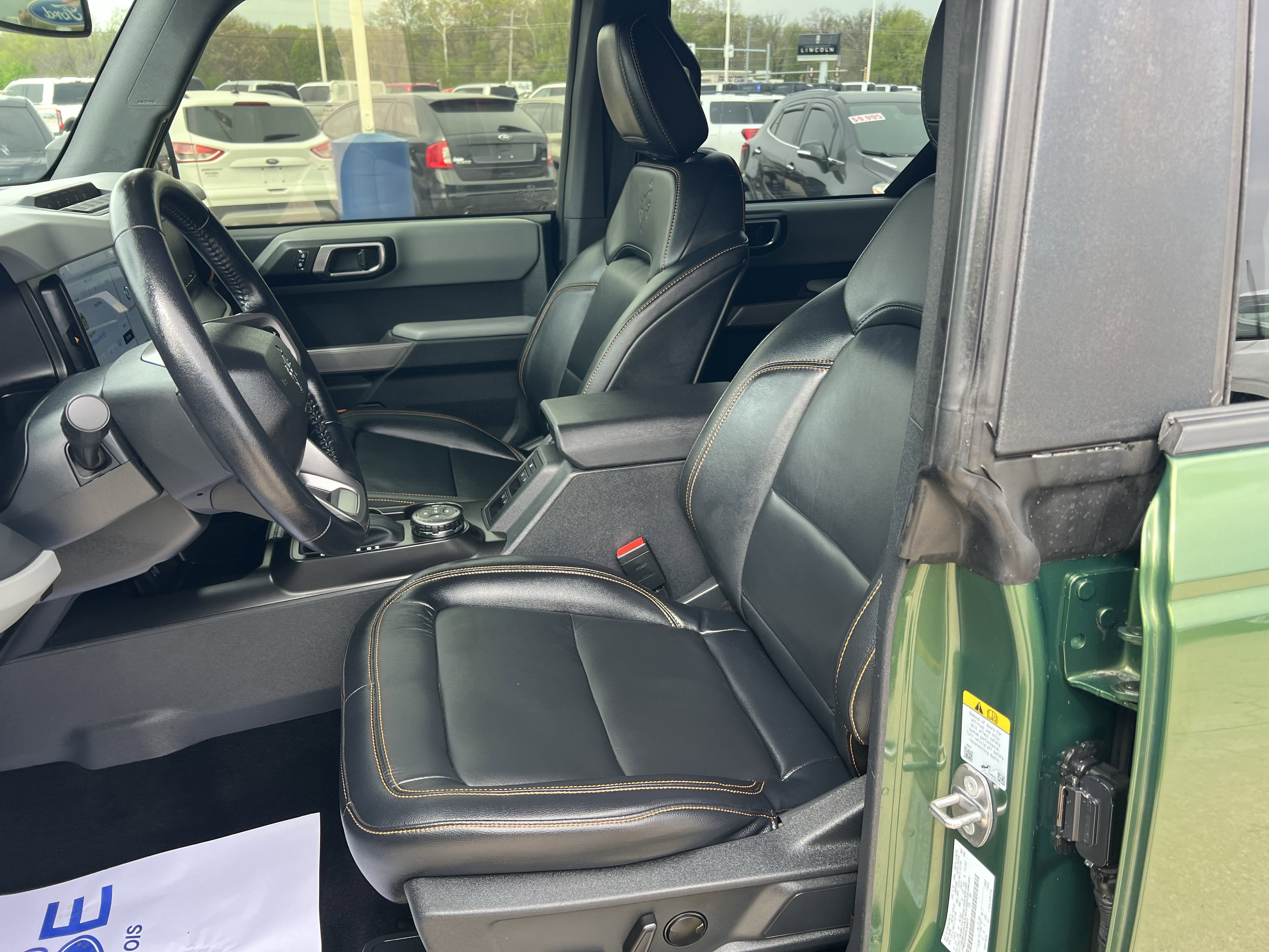 Used 2023 Ford Bronco Badlands AWD/4WD image 13