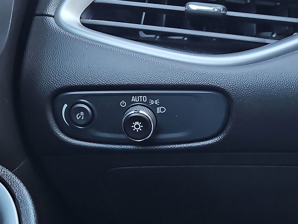 Used 2024 Chevrolet Malibu LT image 23