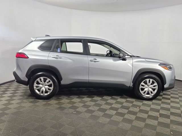 Used 2025 Toyota Corolla Cross L image 9