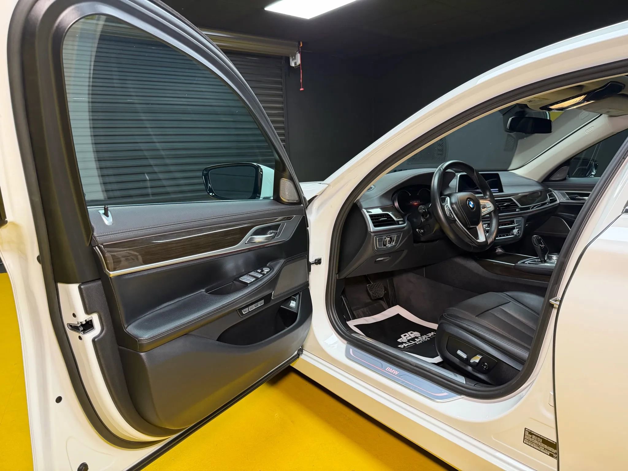 Used 2016 BMW 740i RWD image 30