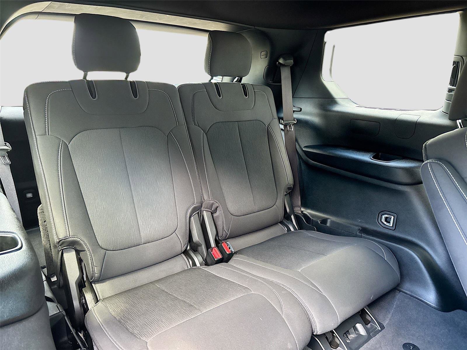 Used 2024 Jeep Grand Cherokee L Laredo image 30