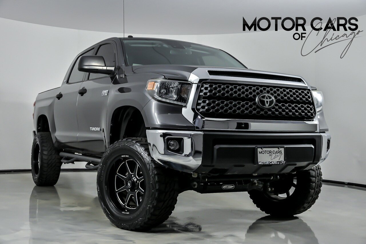 Used 2019 Toyota Tundra SR5 w/ Convenience Package AWD/4WD image 1