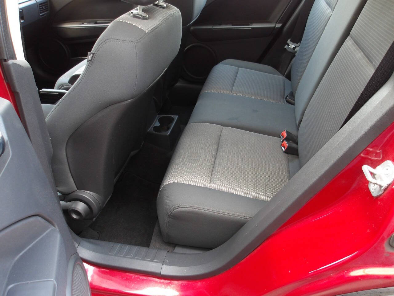 Used 2009 Dodge Caliber SXT FWD image 21