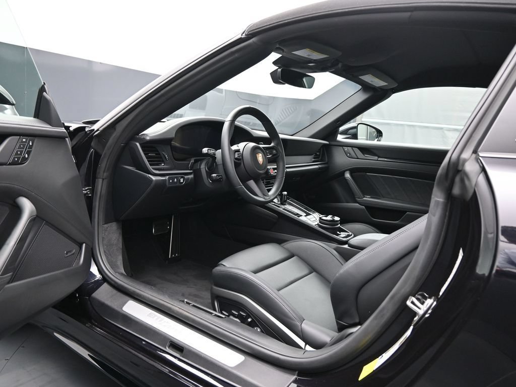 Certified 2026 Porsche 911 Targa 4S AWD/4WD image 4