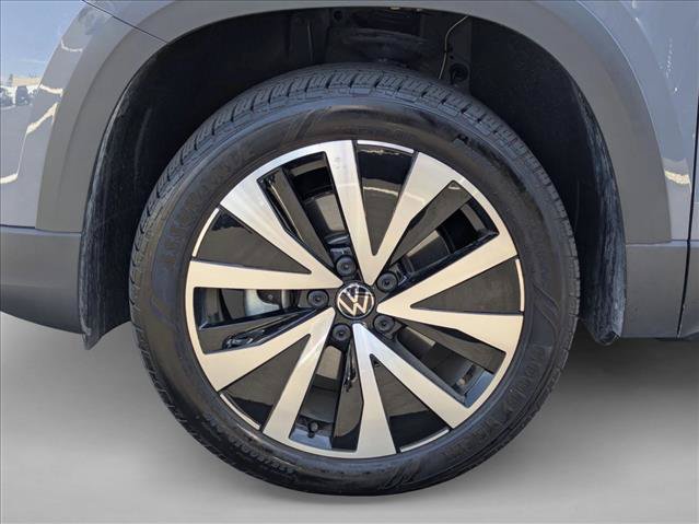 Used 2024 Volkswagen Taos SE FWD image 23