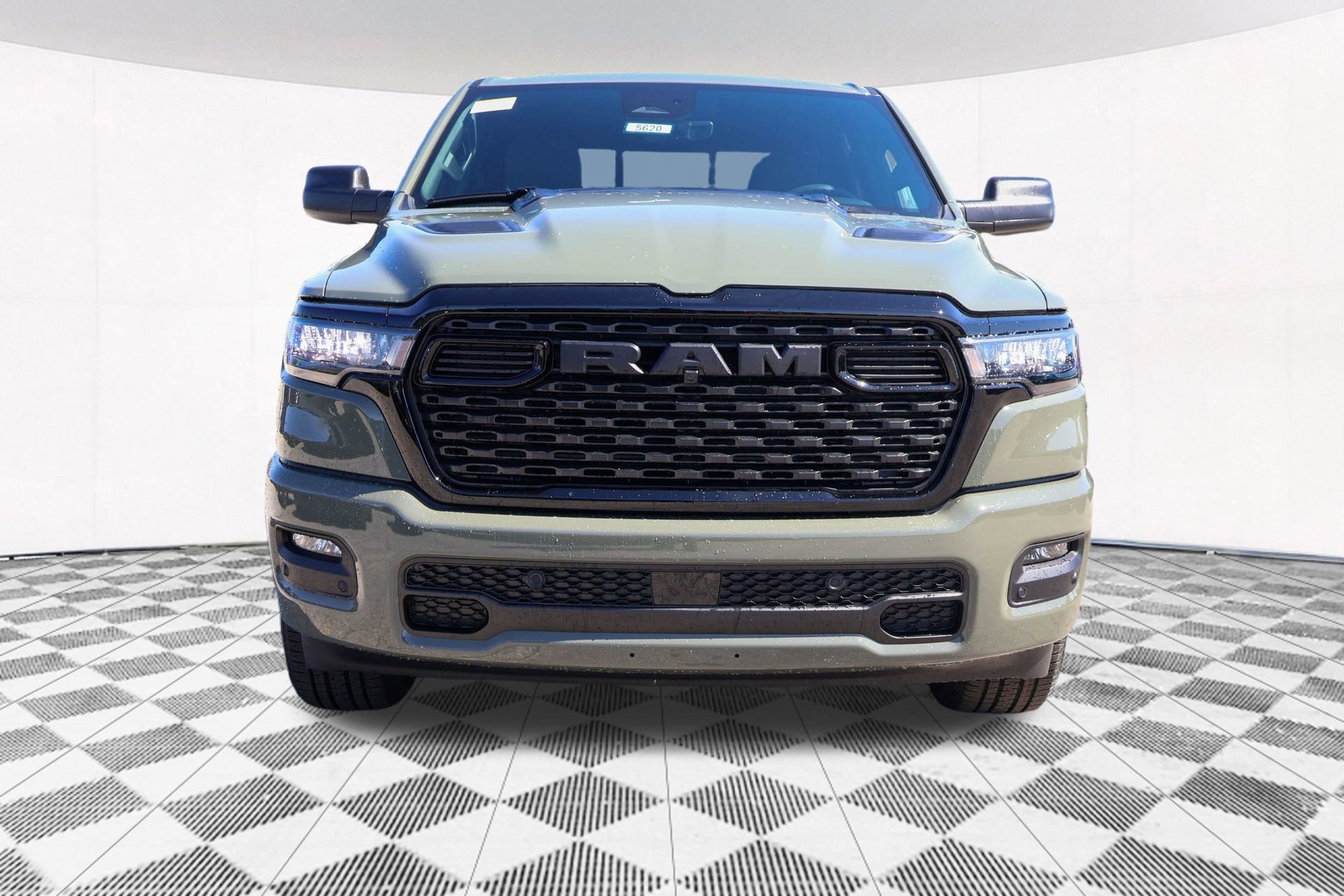New 2026 RAM 1500 Express AWD/4WD image 8