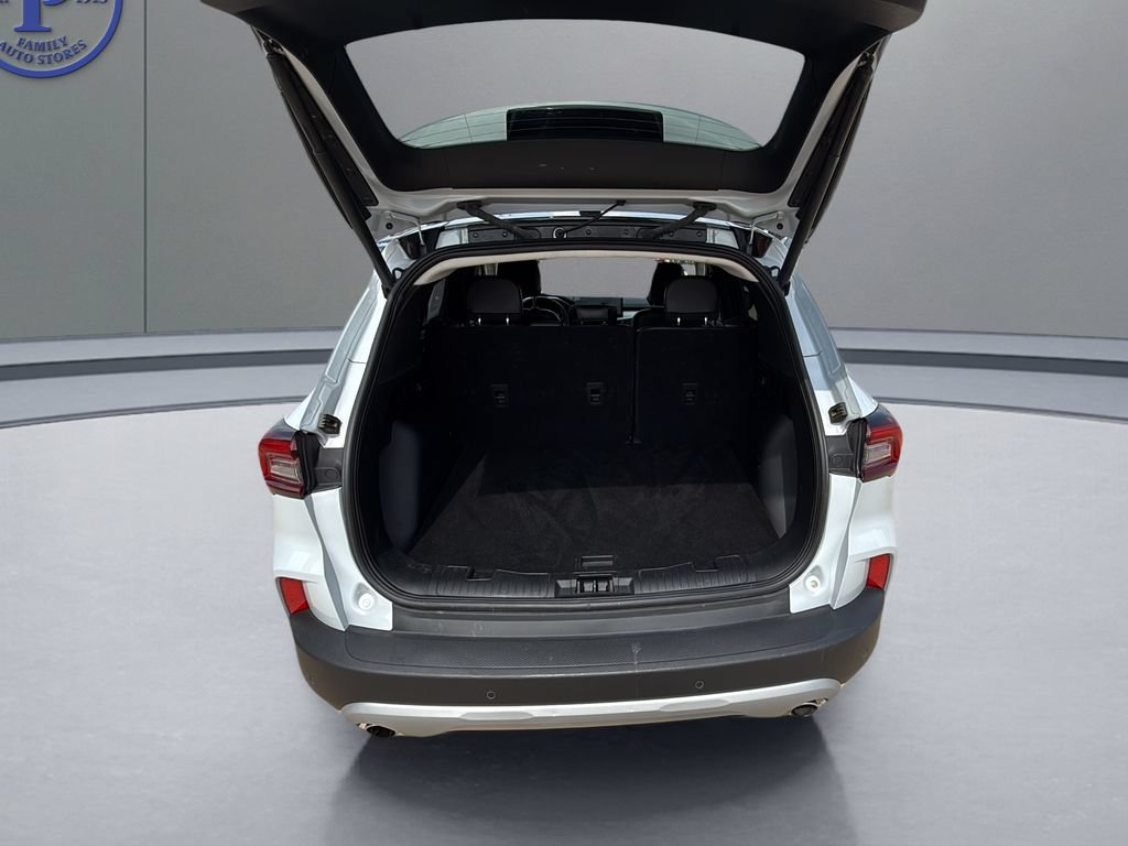 Used 2025 Ford Escape Platinum AWD/4WD image 16