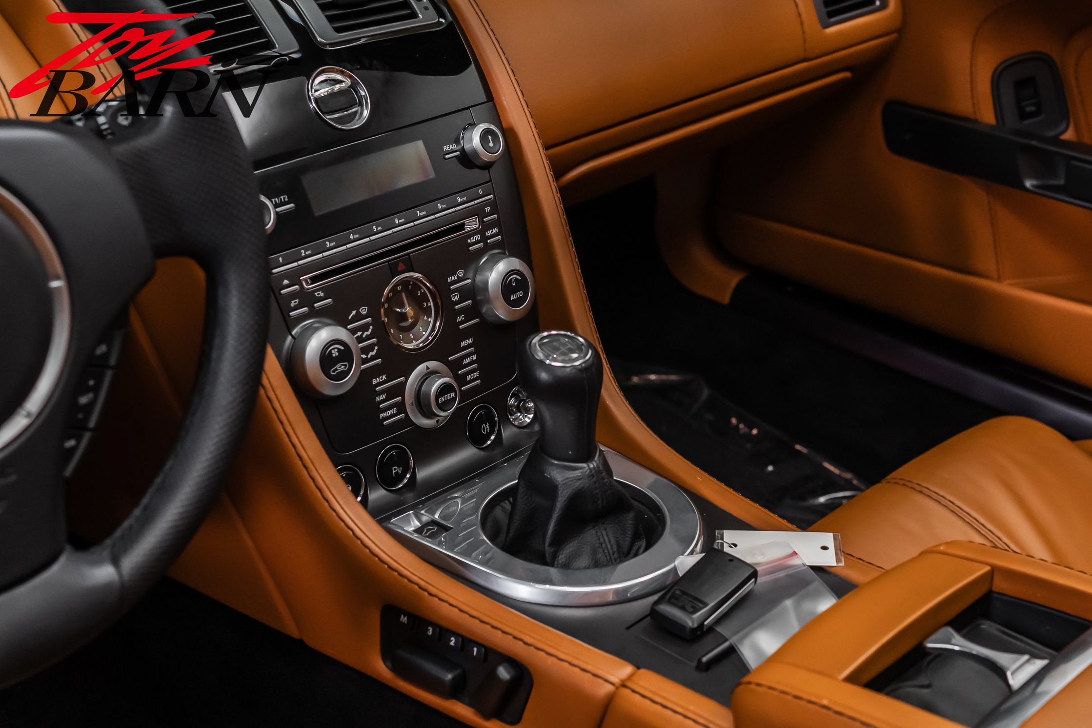 Used 2009 Aston Martin V8 Vantage Roadster RWD image 30