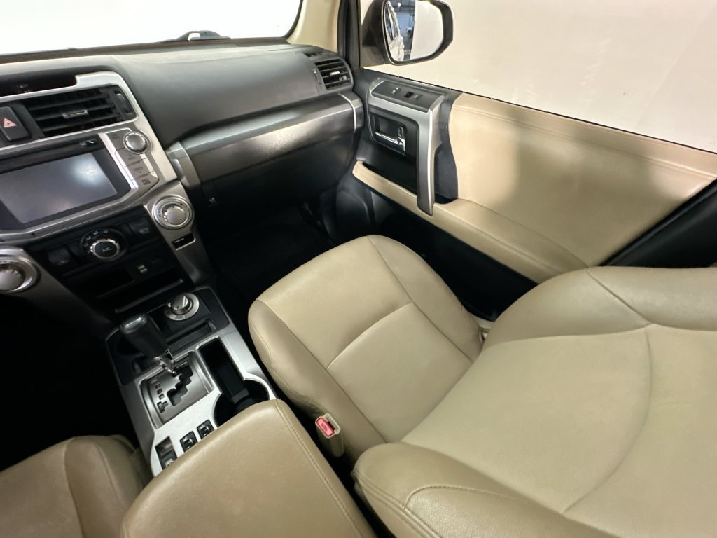 Used 2016 Toyota 4Runner SR5 Premium AWD/4WD image 11
