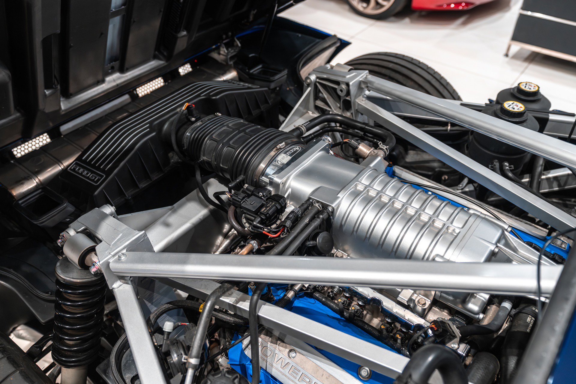 Used 2005 Ford GT image 61