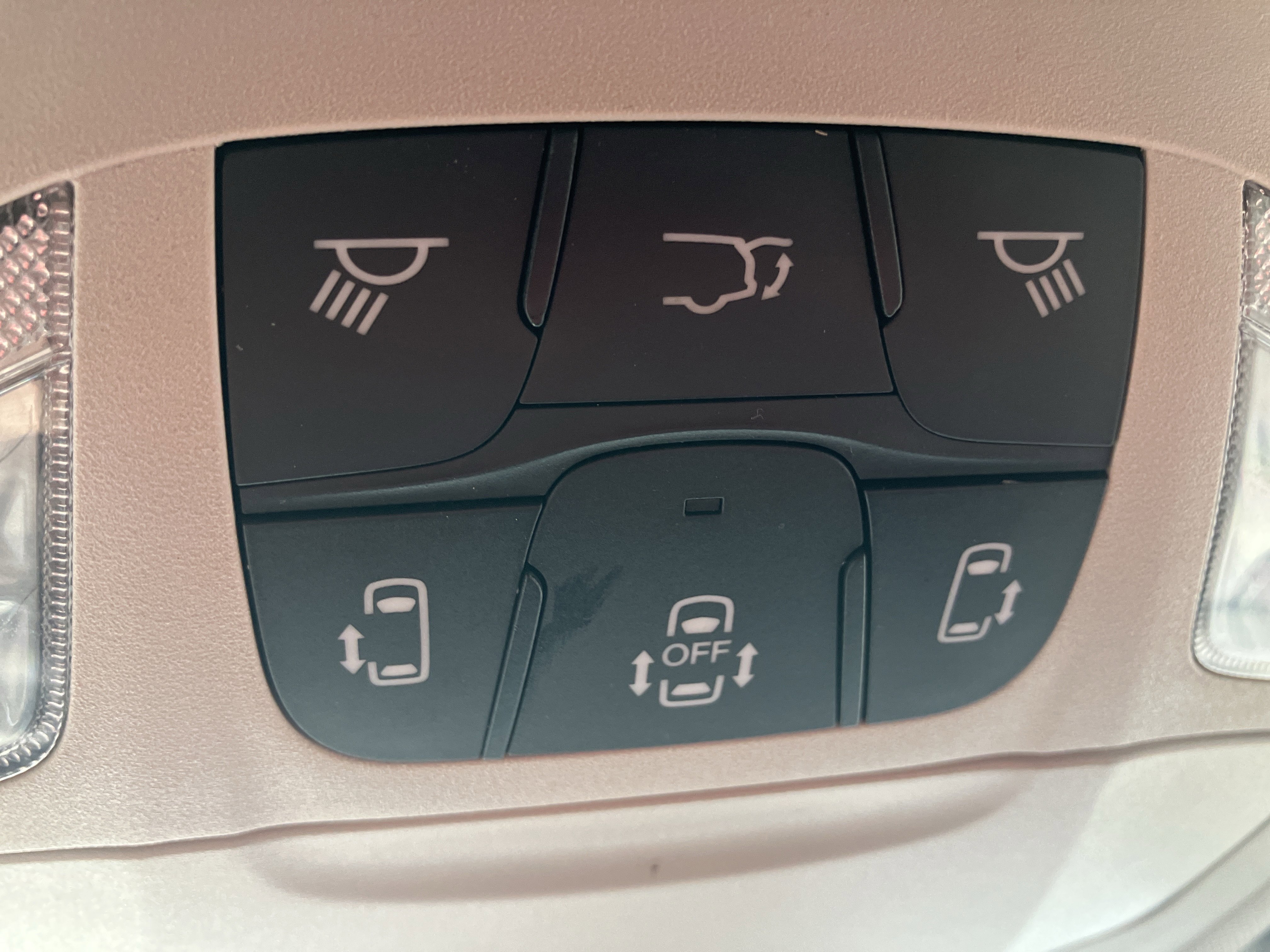 Used 2022 Chrysler Pacifica Touring-L image 45