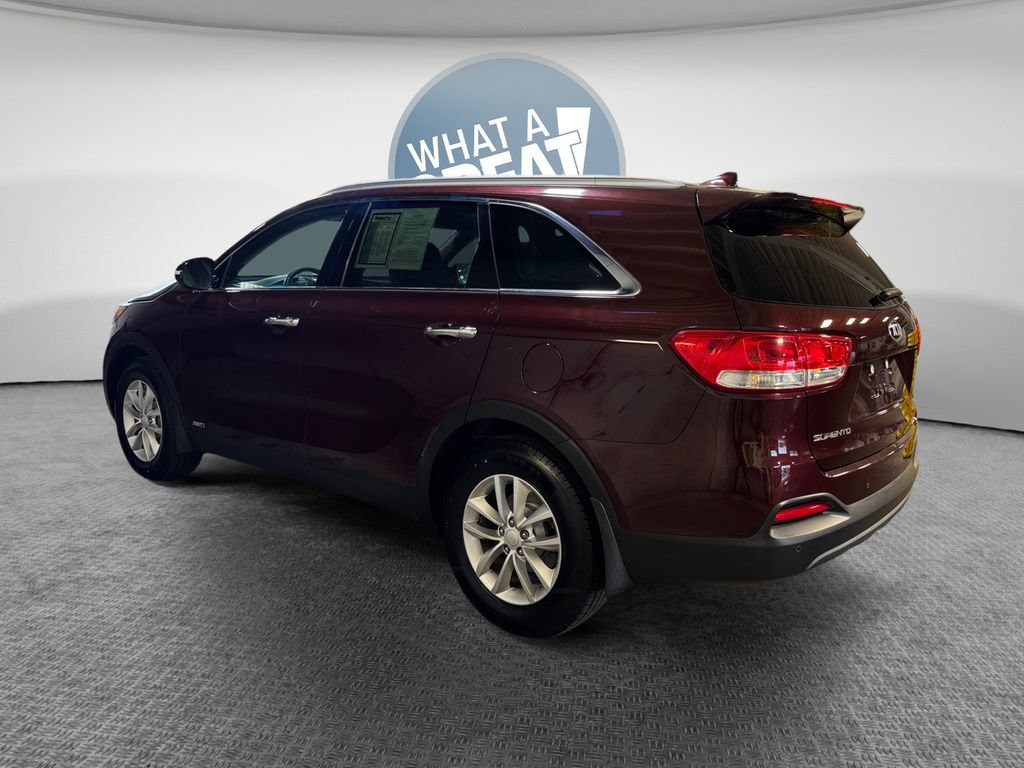 Used 2017 Kia Sorento AWD w/ LX Convenience Package image 6
