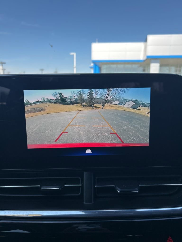 Used 2024 Chevrolet Trax RS w/ Sunroof Package image 30