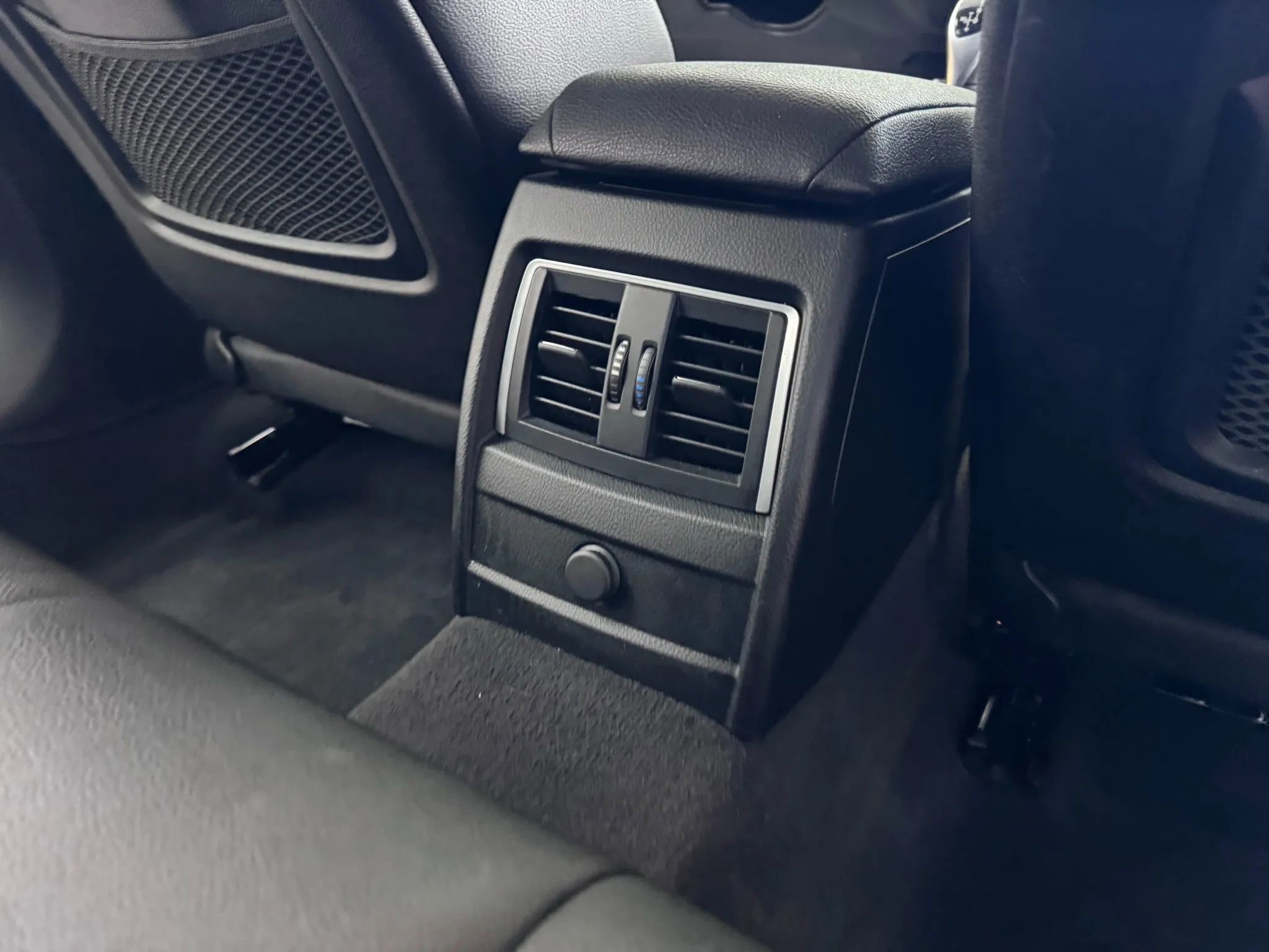 Used 2017 BMW 330i xDrive Sedan image 17