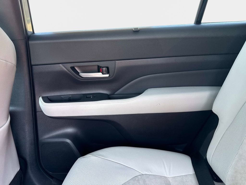 New 2026 Toyota Grand Highlander AWD Hybrid image 12