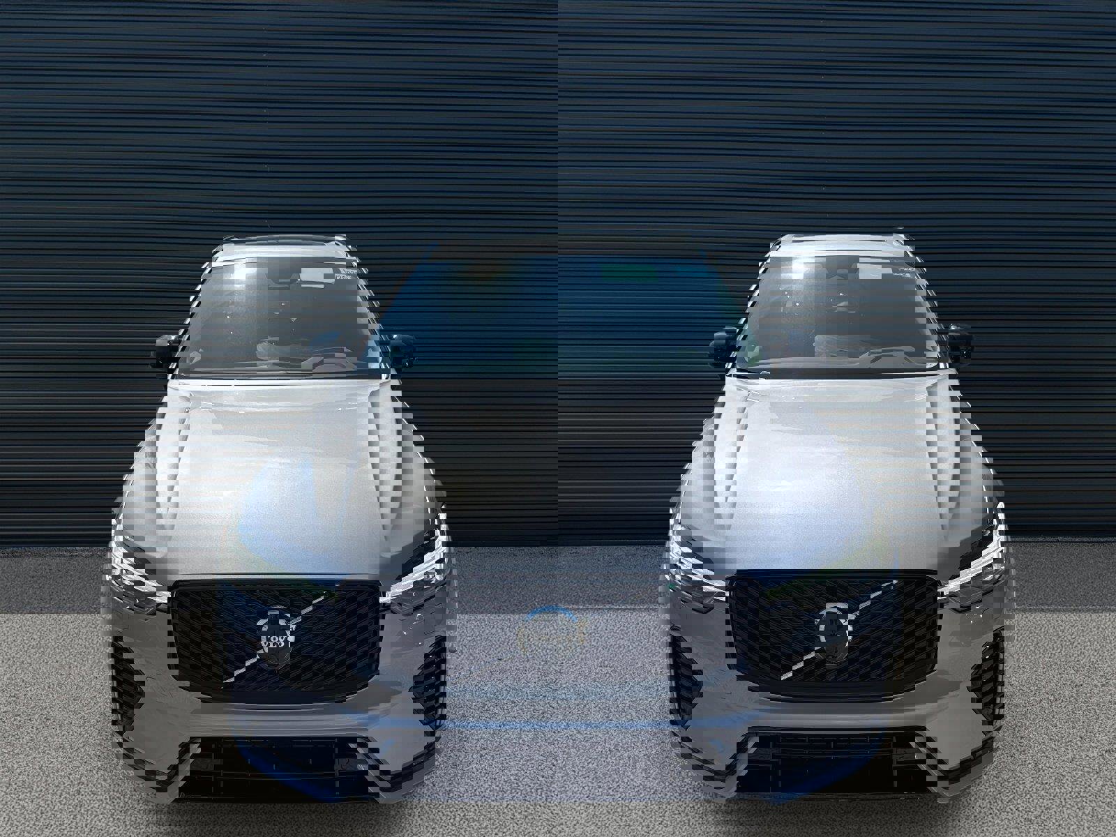 New 2026 Volvo XC60 B5 Plus w/ Climate Package image 2