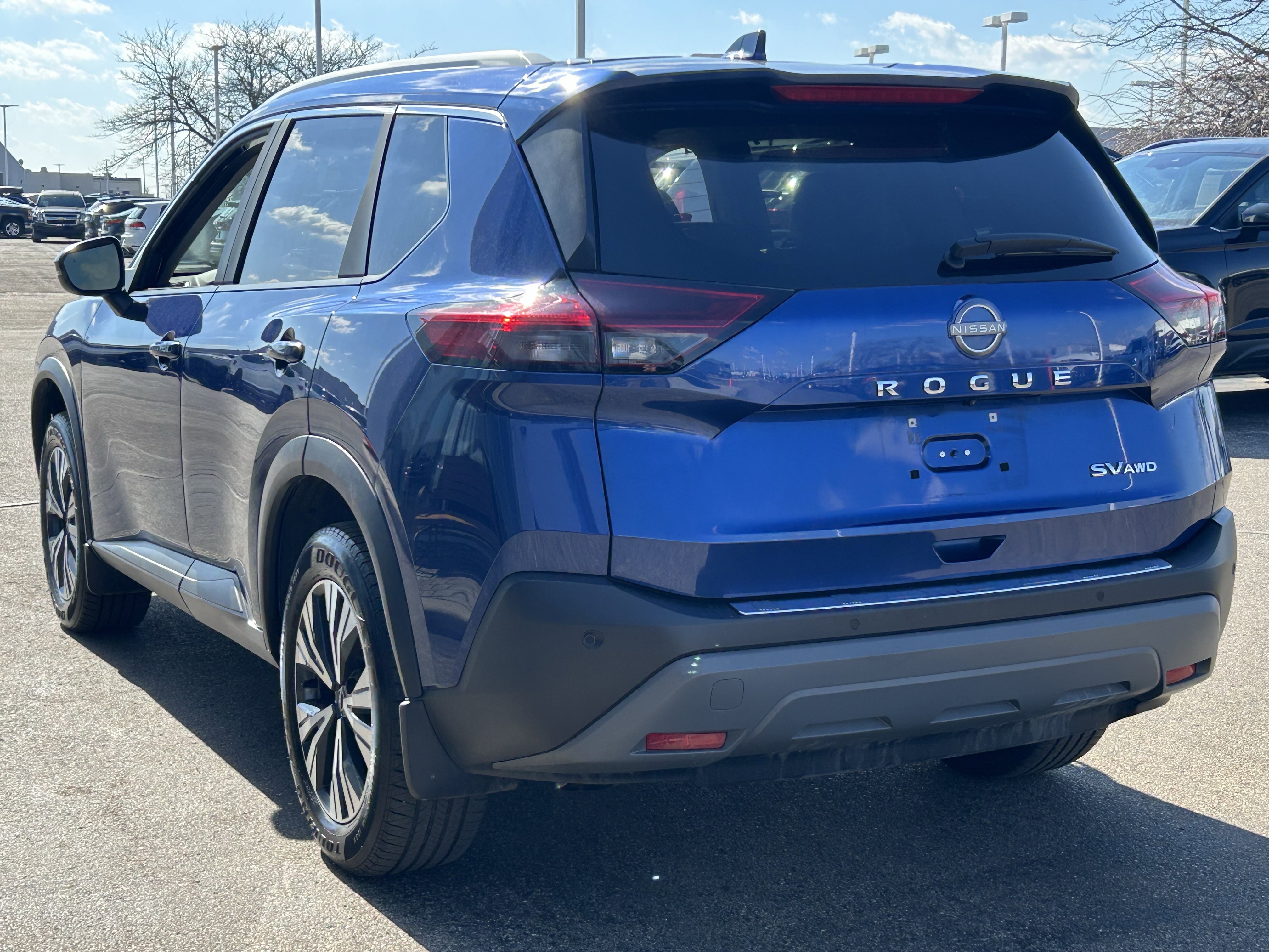 Used 2023 Nissan Rogue SV w/ SV Premium Package AWD/4WD image 5