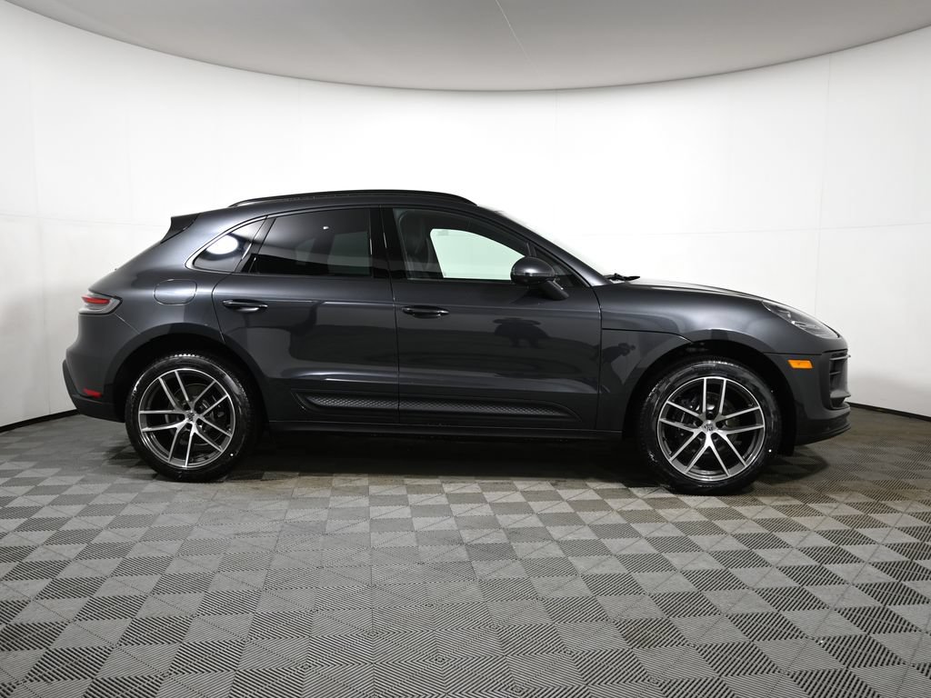 Used 2026 Porsche Macan AWD/4WD image 8