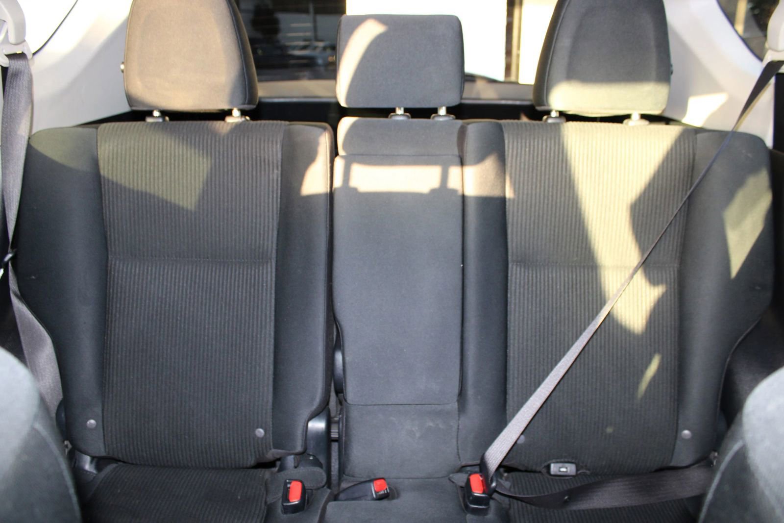 Used 2016 Toyota RAV4 LE image 11