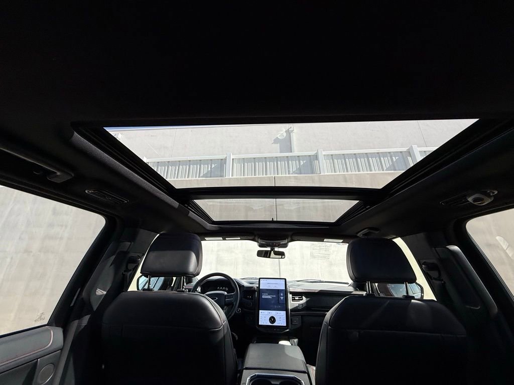 Used 2023 Ford Expedition Limited image 7