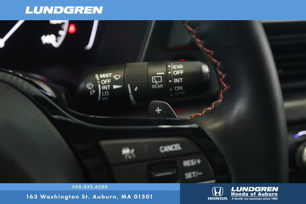 Used 2025 Honda Pilot TrailSport image 21
