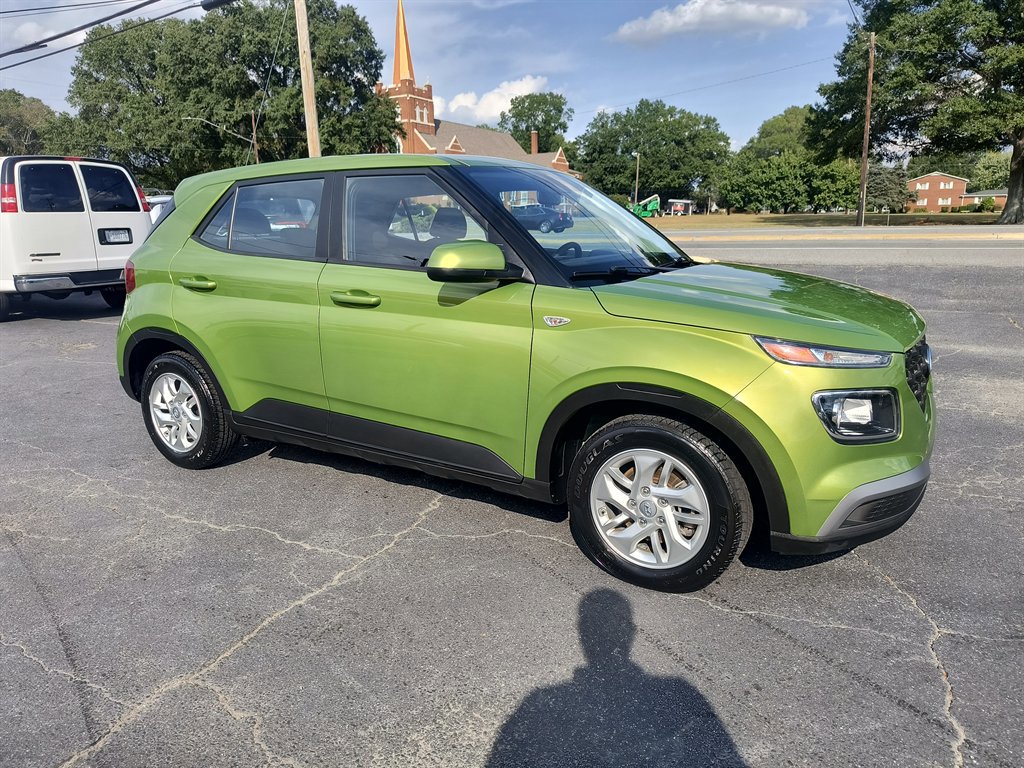 Used 2022 Hyundai Venue SE image 7
